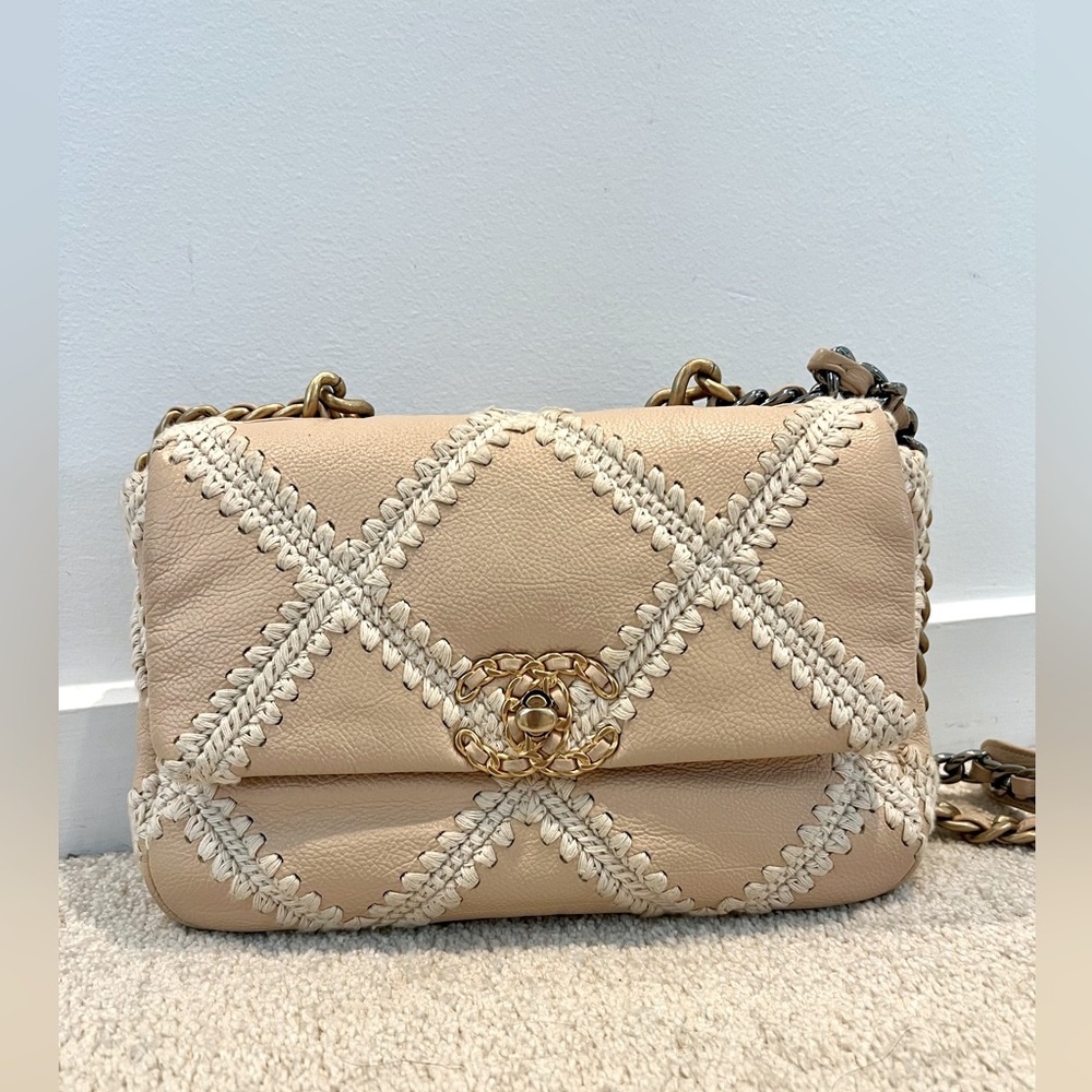 ❌SOLD❌  Chanel 19 Medium Crochet Quilted Calfskin Bag